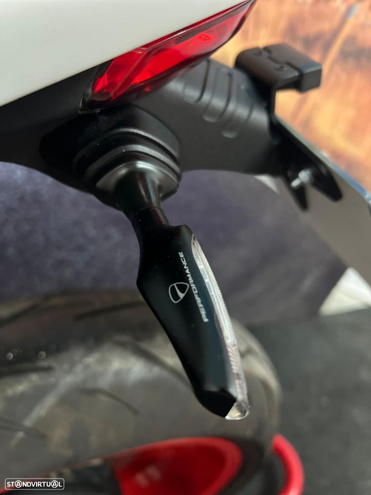 Ducati Supersport 950 S - 11