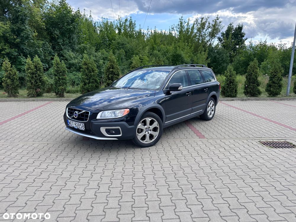 Volvo XC 70 - 1