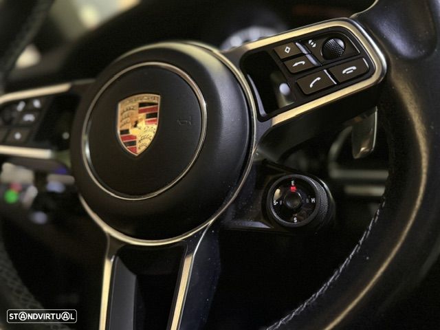 Porsche Panamera 4 E-Hybrid Platinum Edition - 23