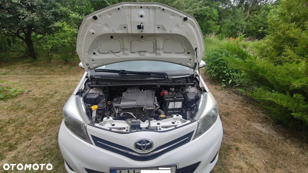 Toyota Yaris - 8