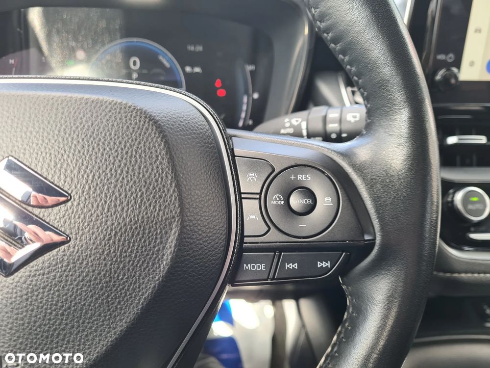 Suzuki Swace 1.8 Hybrid Premium Plus CVT - 21