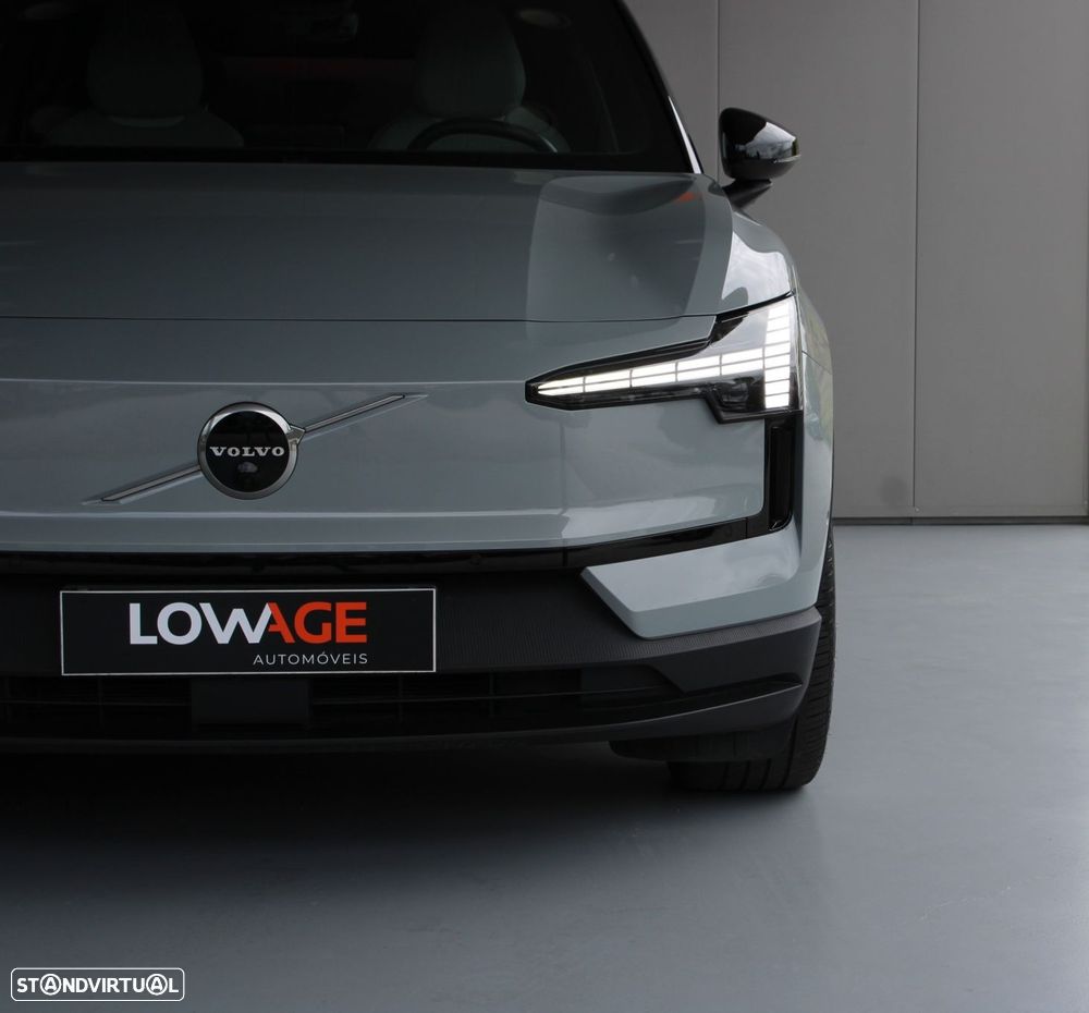 Volvo EX30 Twin Motor Performance AWD Ultra - 8