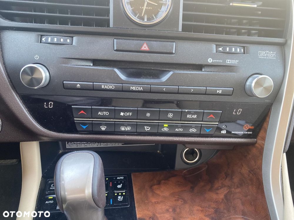 Lexus RX - 21