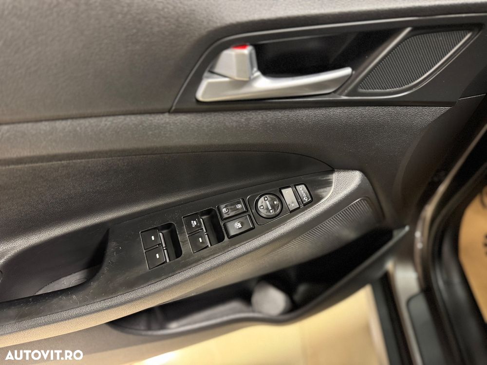 Hyundai Tucson blue 1.7 CRDi 2WD Style - 27