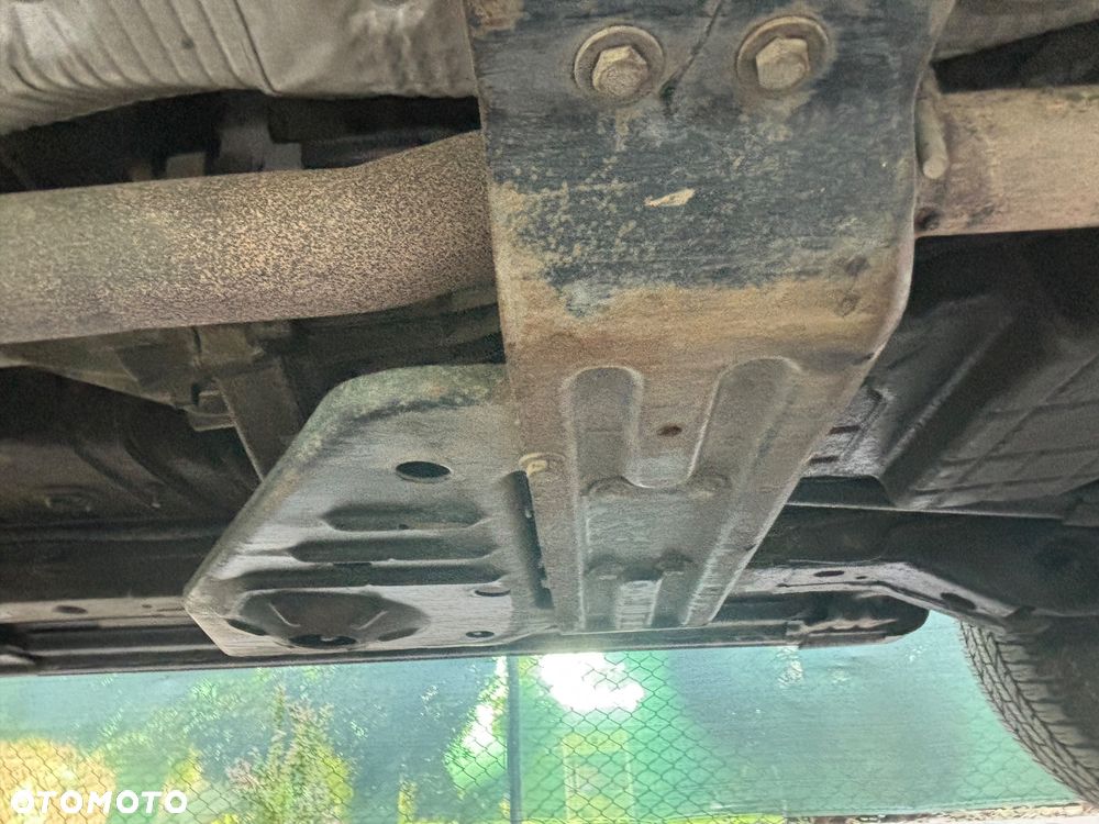 Jeep Grand Cherokee 4.7 Overland - 23