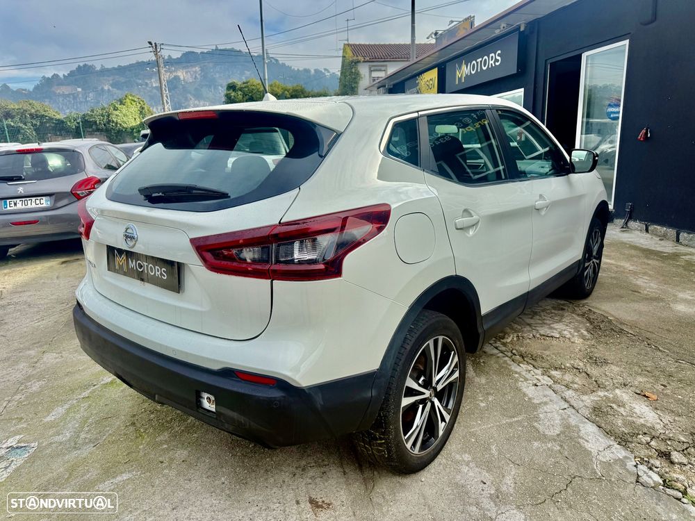 Nissan Qashqai 1.5 dCi N-Connecta J18+Led - 27