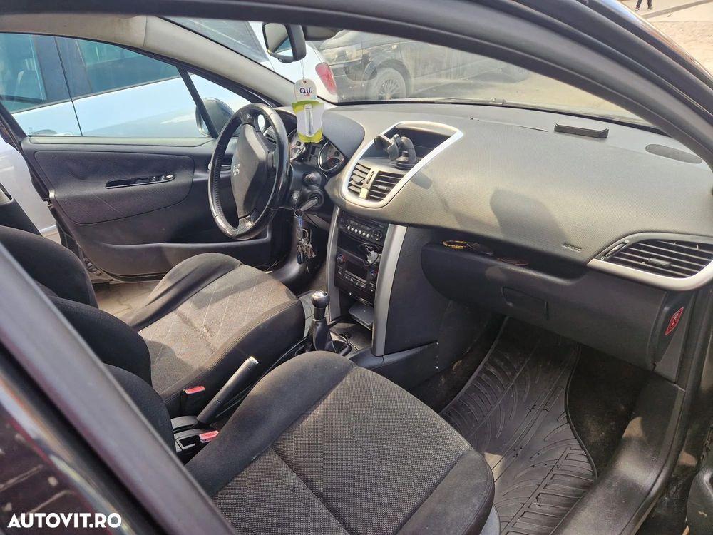 Peugeot 207 1.6E Sport - 4