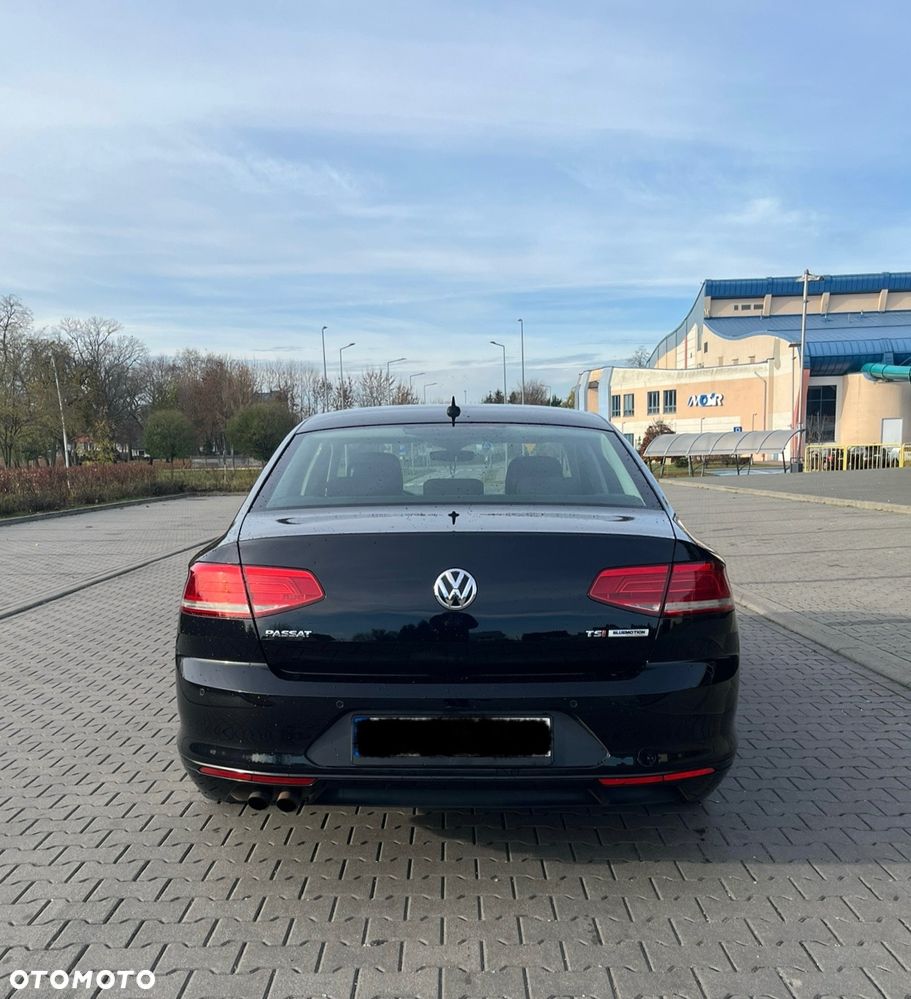Volkswagen Passat 1.8 TSI (BlueMotion Technology) DSG Highline - 3
