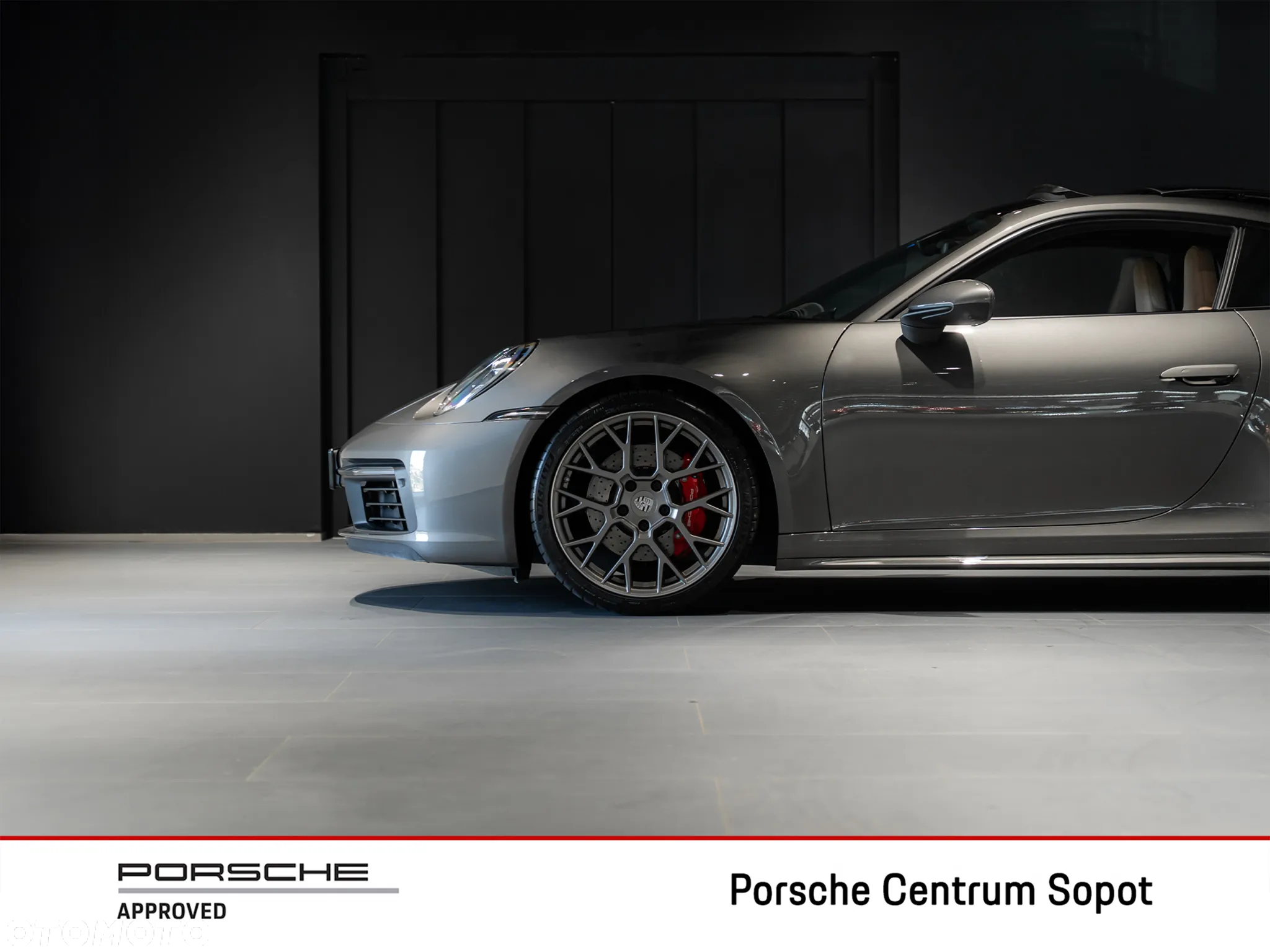 Porsche 911 Carrera 4S - 8