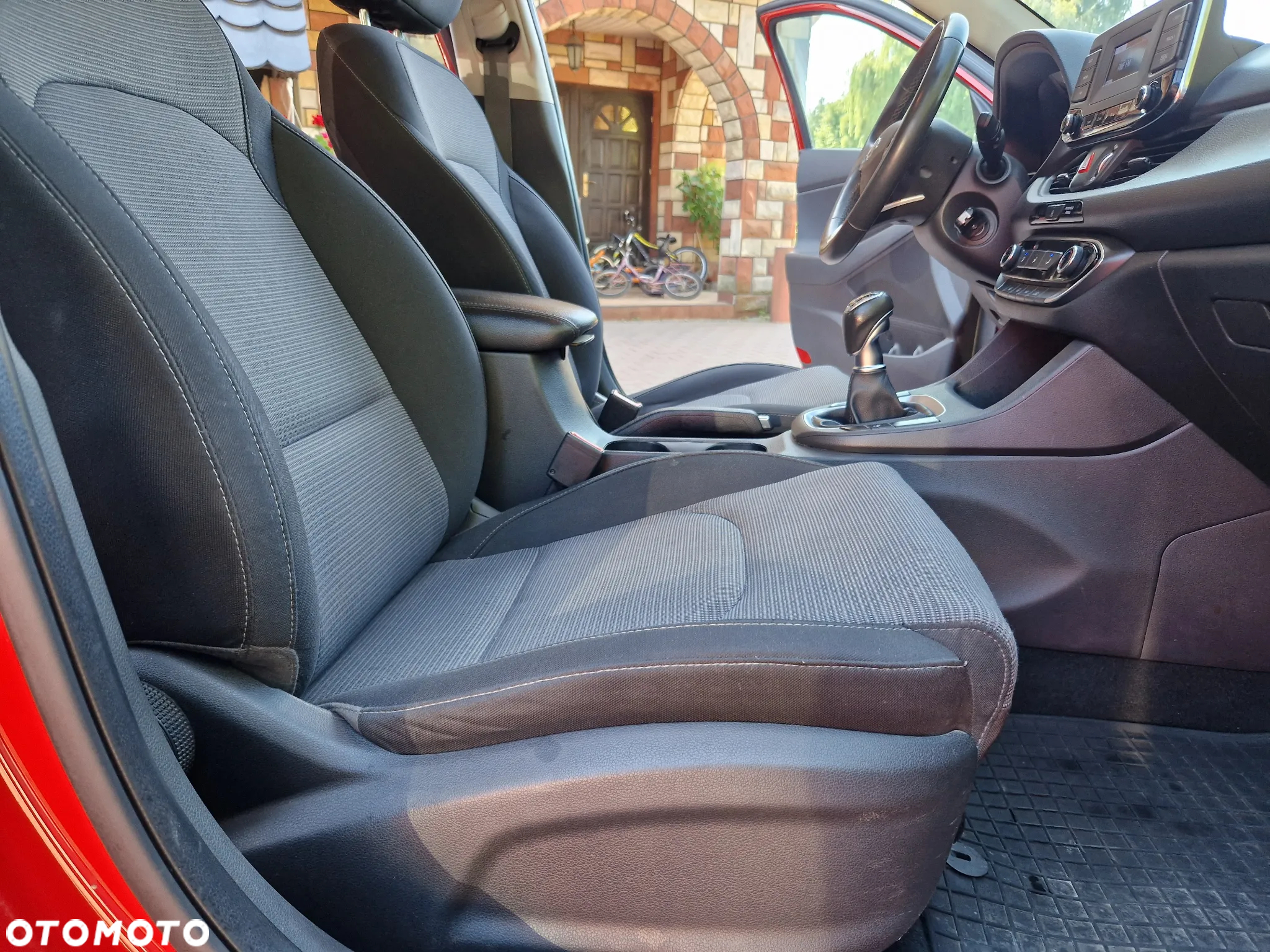 Hyundai i30 1.5 DPI Classic + - 26
