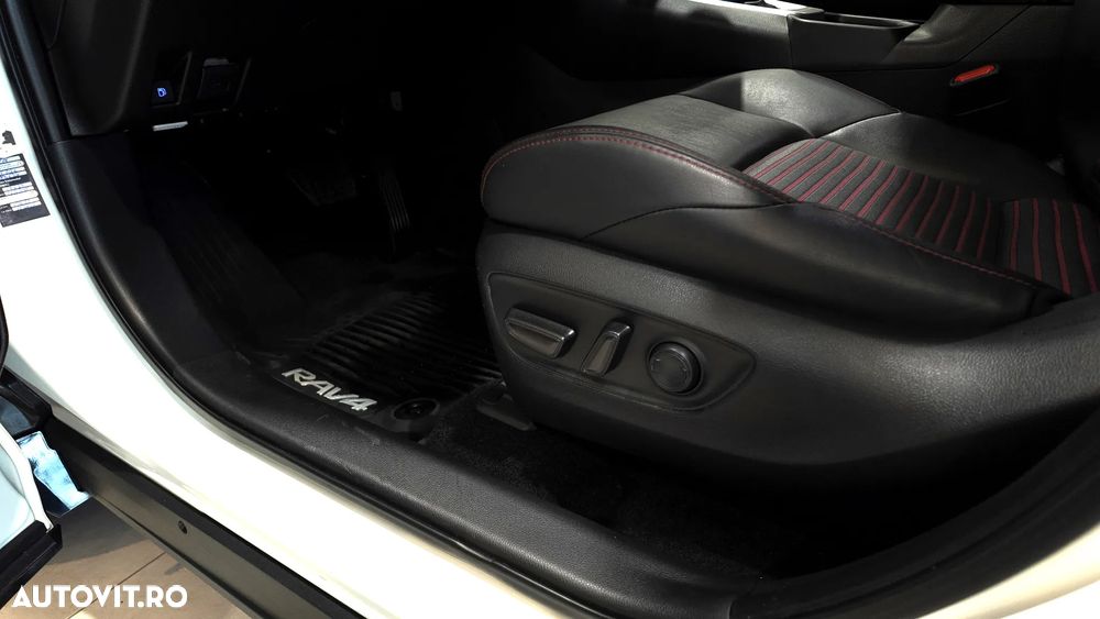 Toyota RAV4 2.5 PHEV VVT-iE 4x4 Style Bi-Tone - 14