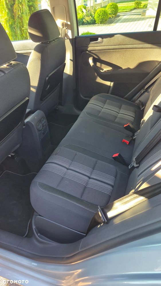 Volkswagen Golf Plus 1.6 TDI DPF MATCH - 9