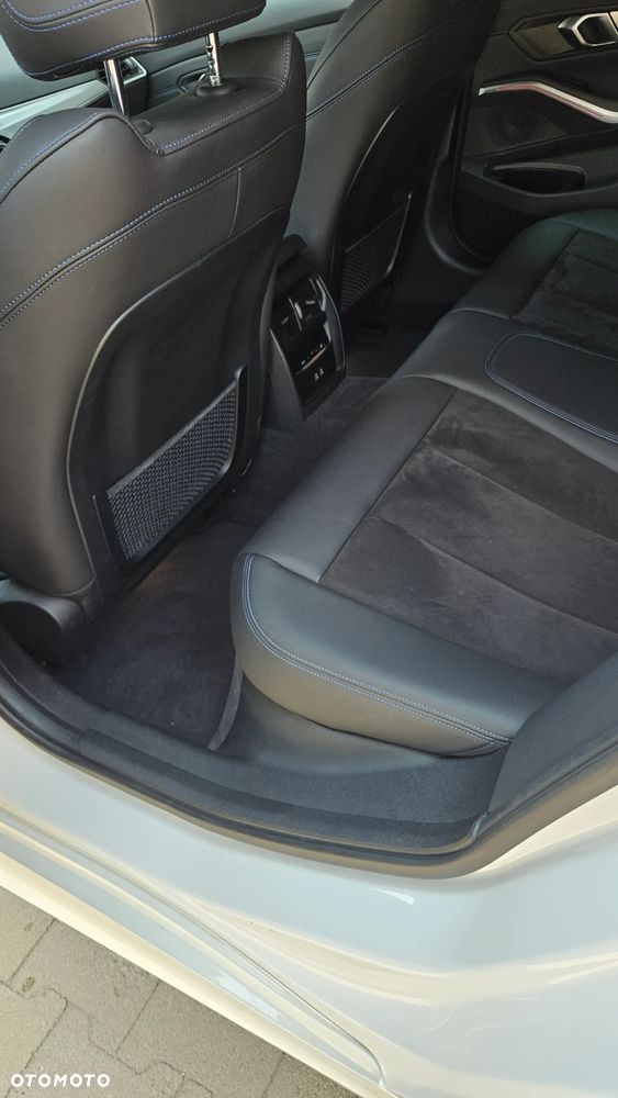 BMW Seria 3 320d xDrive mHEV M Sport - 26
