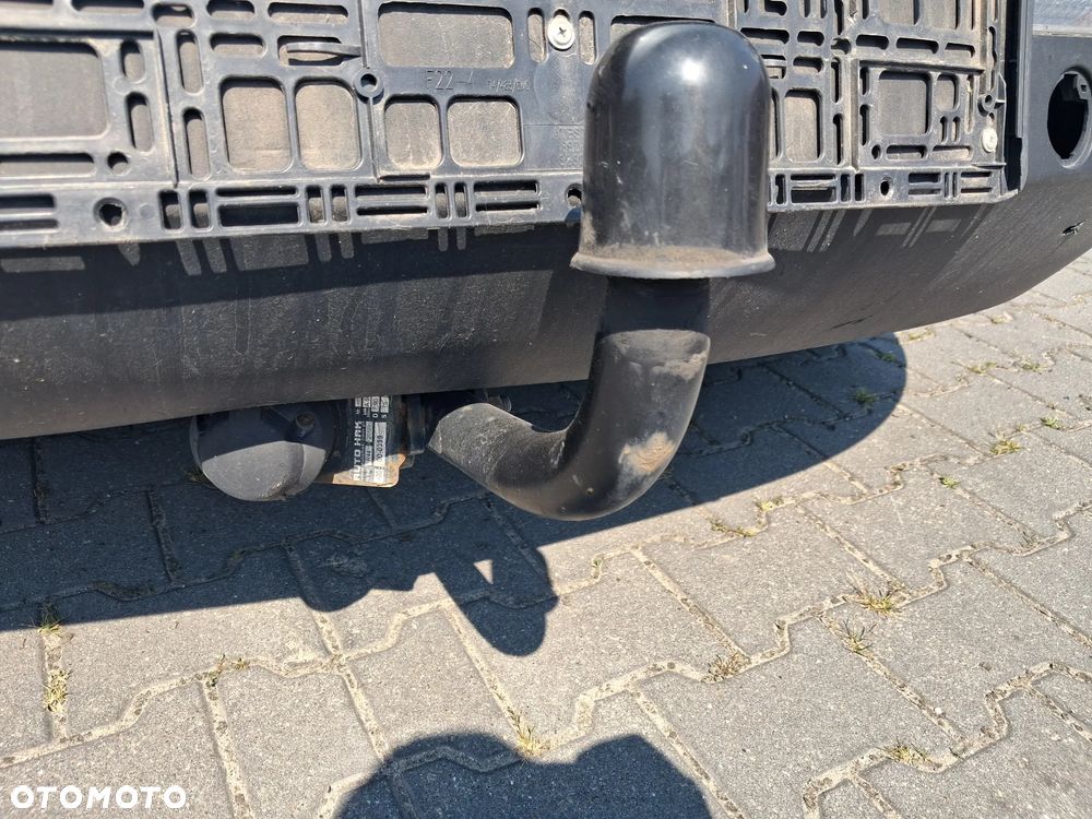 Fiat Bravo II 2 silnik kompletny 1.9 JTD Multijet diesel 192A8000  198AXB1A  skrzynia biegów sprzęgło dwumasa drzwi klapa błotnik lusterko lakier 336/B morski niebieskie lewarek wybierak stacyjka sterownik moduł wiązka zbiorniczek alternator rozrusznik maglownica przepływomierz wąż przewód obudowa osłona atrapa podszybie mechanizm silniczek głośnik radio konsola wyświetlacz zegary moduł komfortu szyba mcperson amortyzator sprężyna sanki wahacz tłumik wydech kolektor zacisk hamulcowy pompa pompka ABS półoś hak holowniczy lampa czujnik parkowania fotele panel sterowania klimatyzacji wykładzina kierownica manetki zwijak Air bag schowek konsola zamek klamka wspomaganie NA CZĘŚCI wszystkie części - 12
