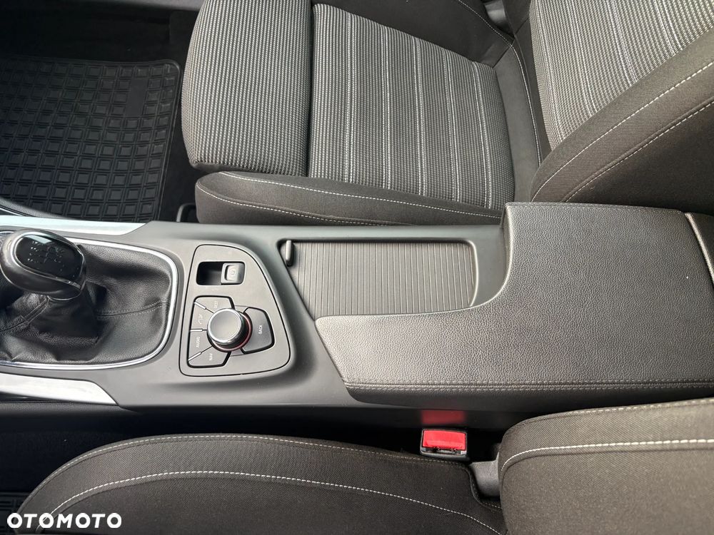 Opel Insignia 2.0 CDTI Cosmo 4x4 S&S - 19