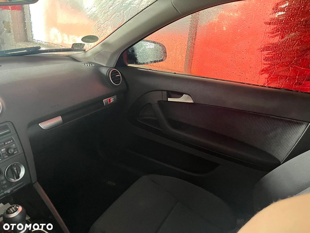 Audi A3 3-drzwiowe 1.6 Ambition - 13