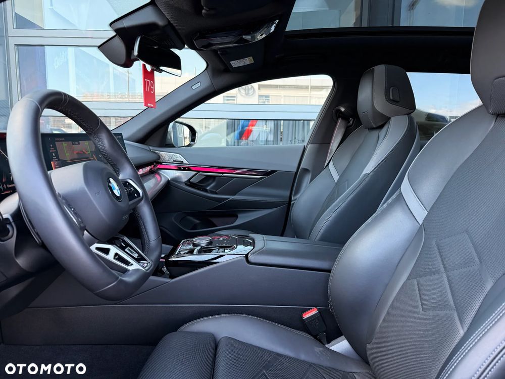BMW Seria 5 540d xDrive - 29