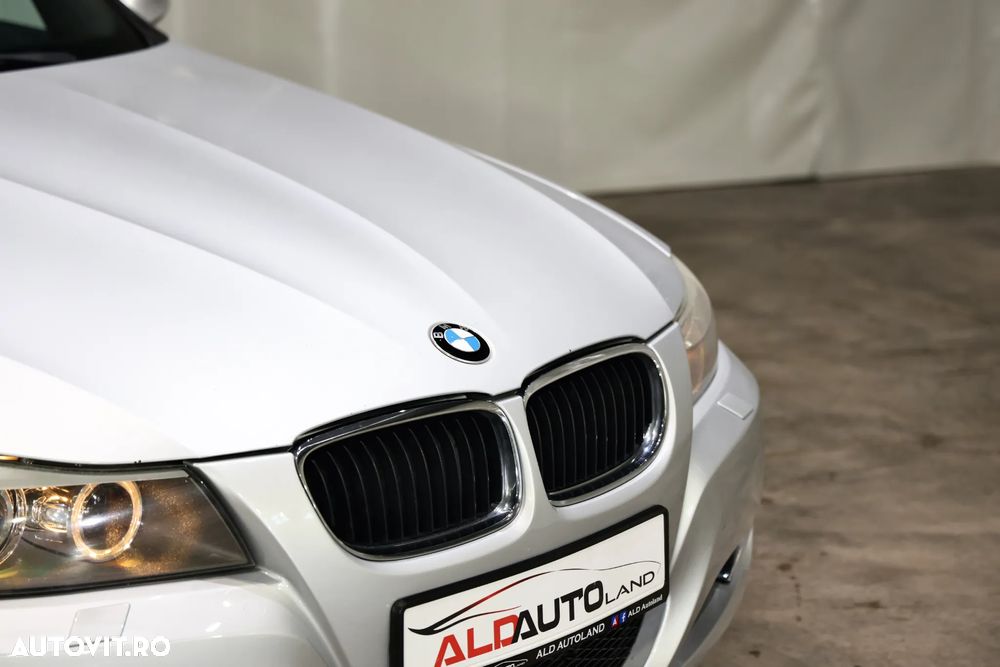BMW Seria 3 320d - 30