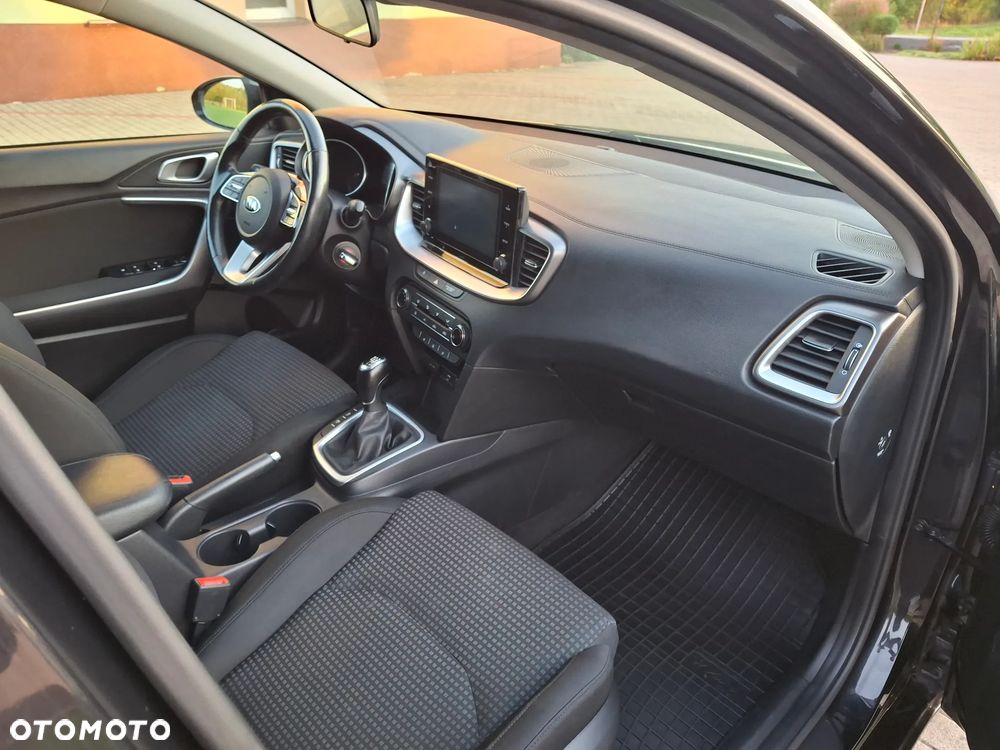 Kia Ceed 1.0 T-GDI 120 OPF Edition 7 - 20