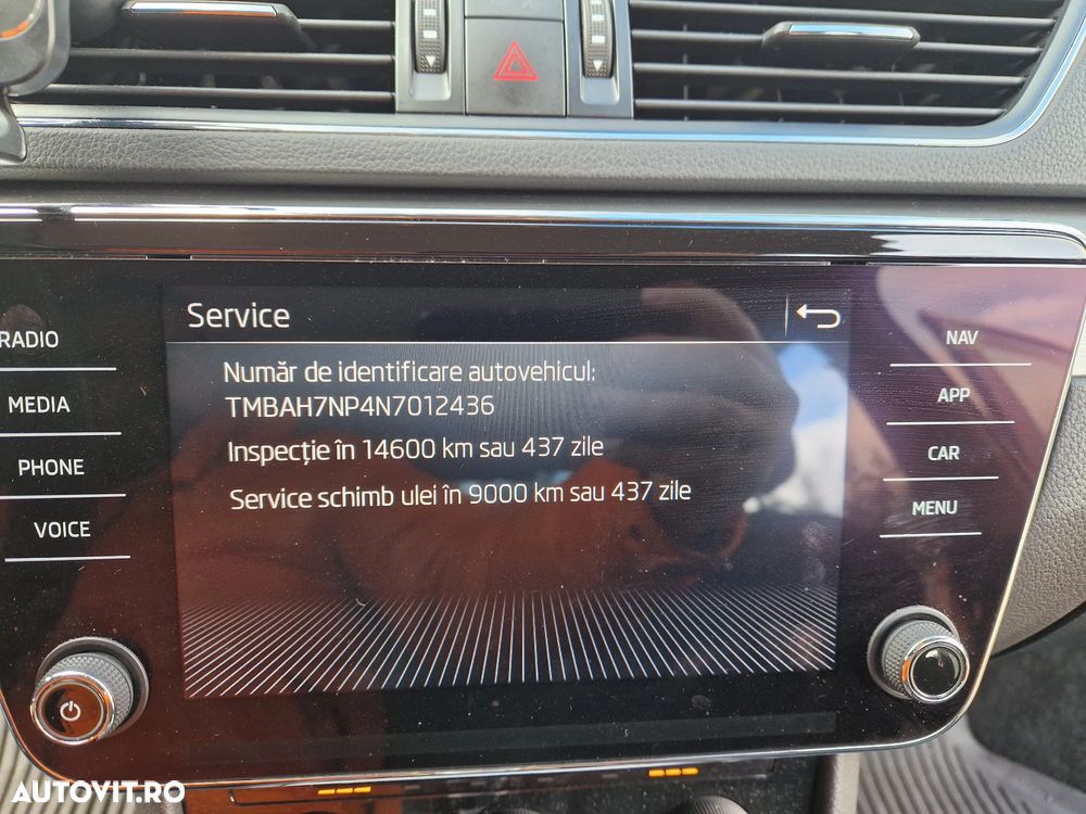 Skoda Superb 2.0 TDI DSG Ambition - 14