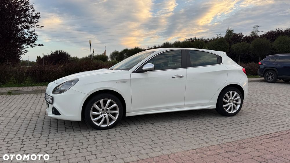 Alfa Romeo Giulietta 2.0 JTDM 16V - 5