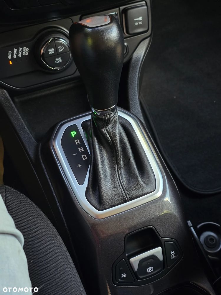 Jeep Renegade 1.3 T-GDI 4xe Automatik Limited - 29