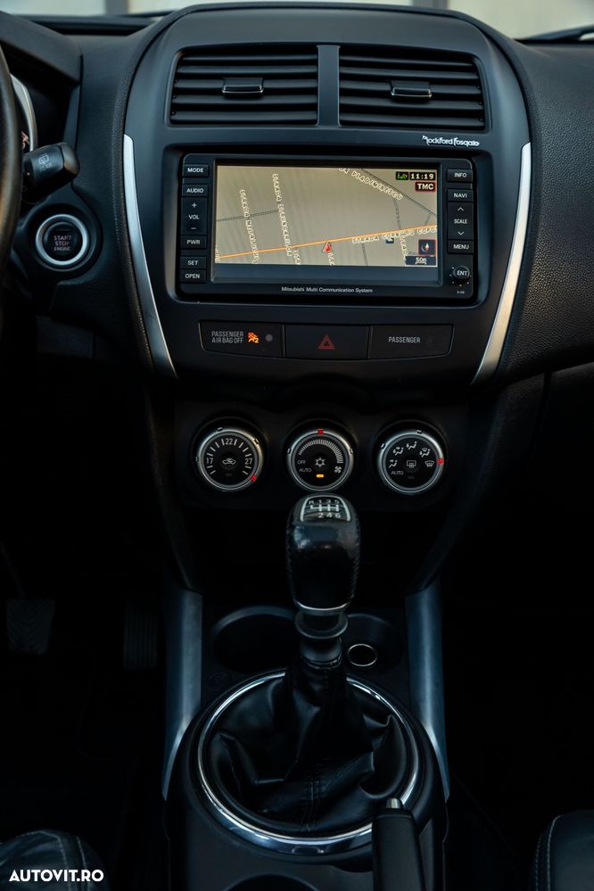 Mitsubishi ASX 1.8 DI-D 4WD Instyle - 24