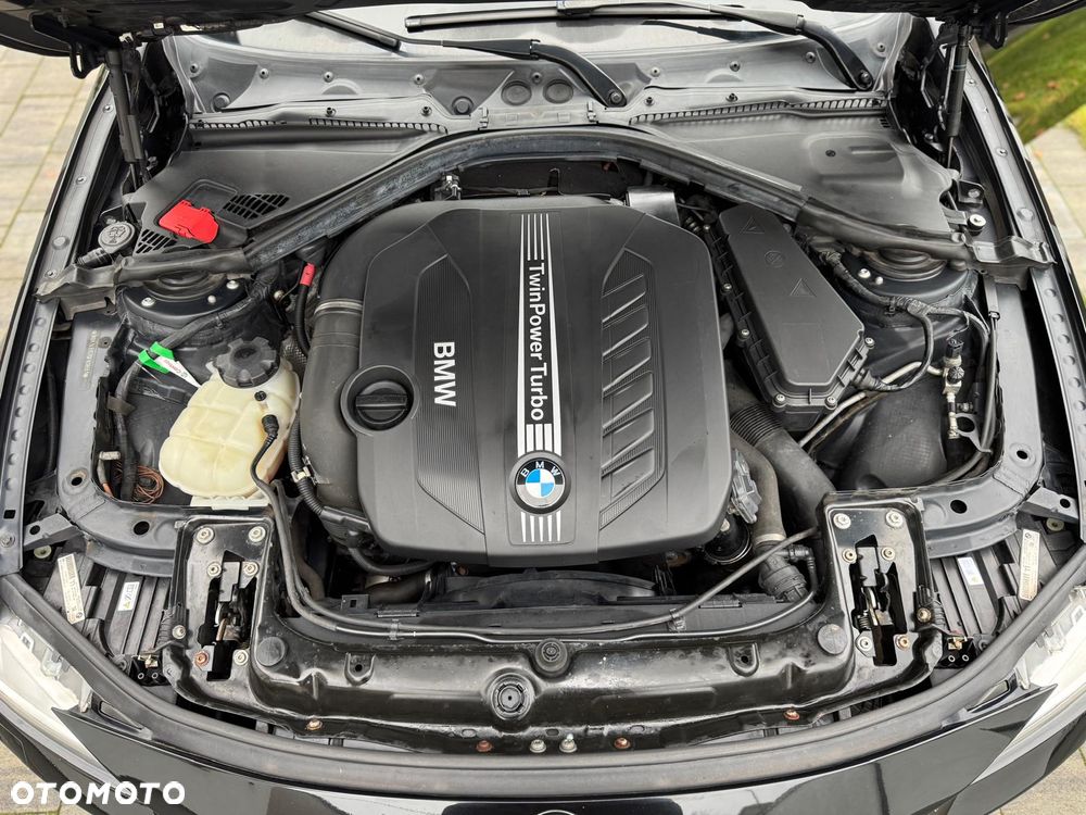 BMW Seria 3 330d Sport Line - 11