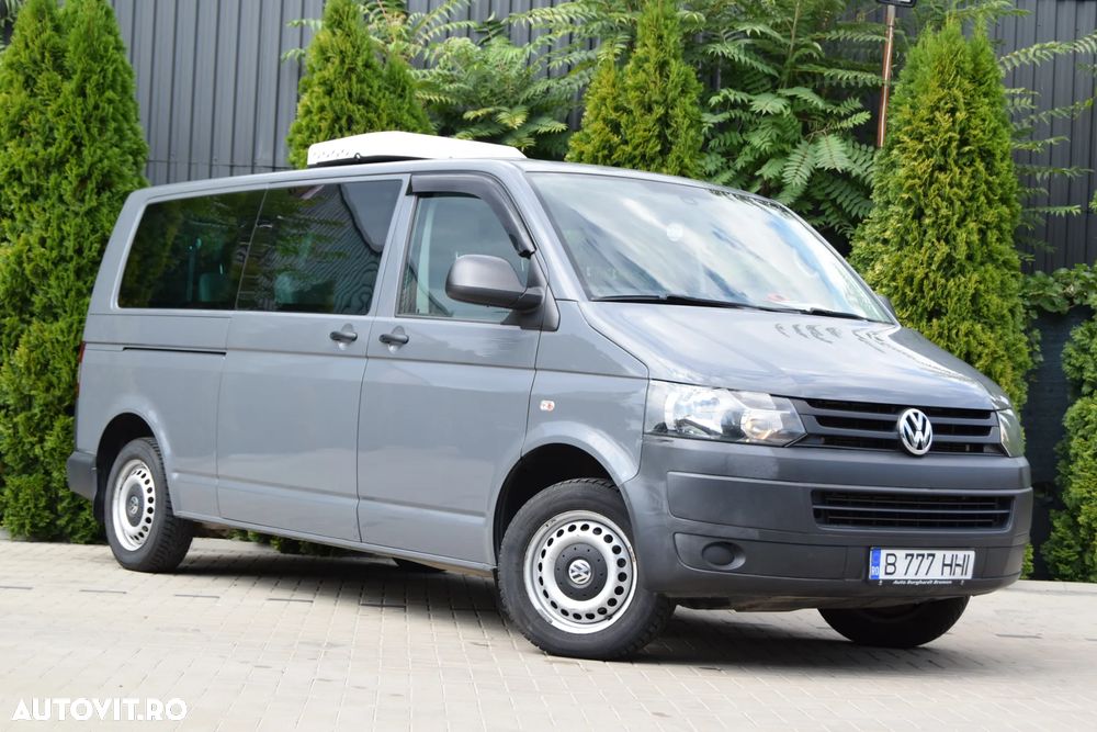 Volkswagen Caravelle - 1