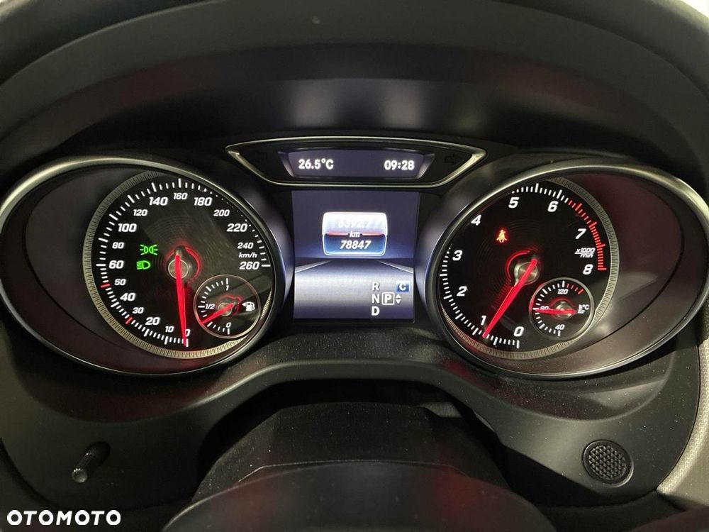 Mercedes-Benz CLA 250 4Matic 7G-DCT - 10