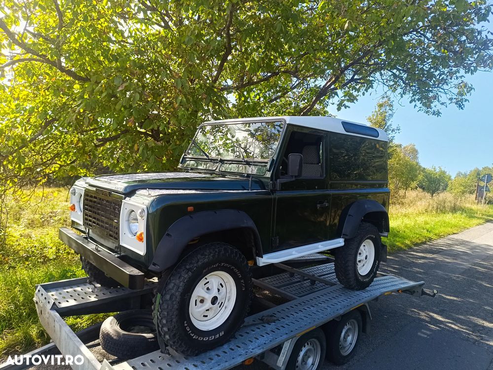 Land Rover Defender - 7