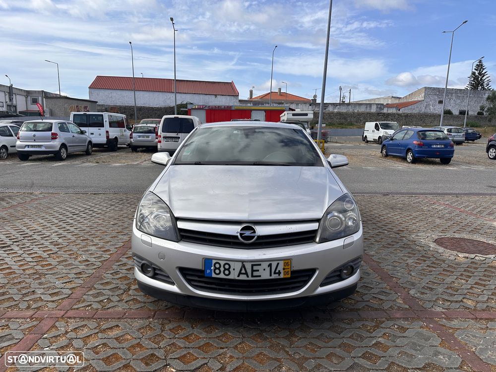 Opel Astra GTC 1.3 CDTI - 2
