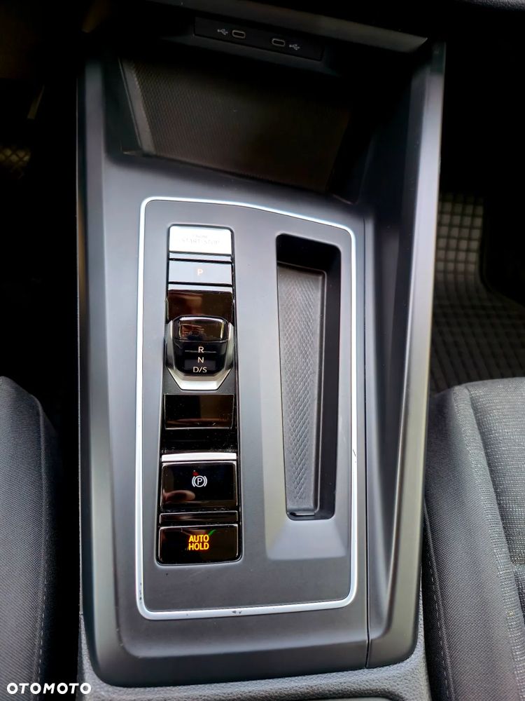 Volkswagen Golf - 15