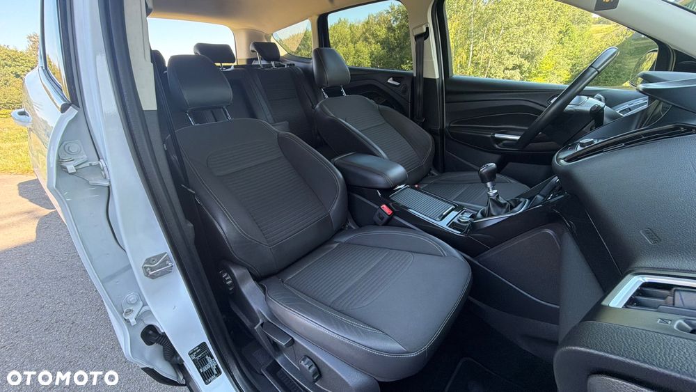 Ford Kuga 2.0 TDCi 2x4 Black & Silver - 23