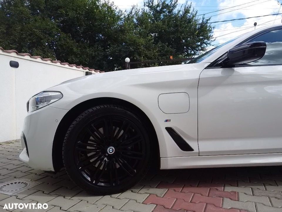 BMW Seria 5 530e Aut. M Sport Edition - 23