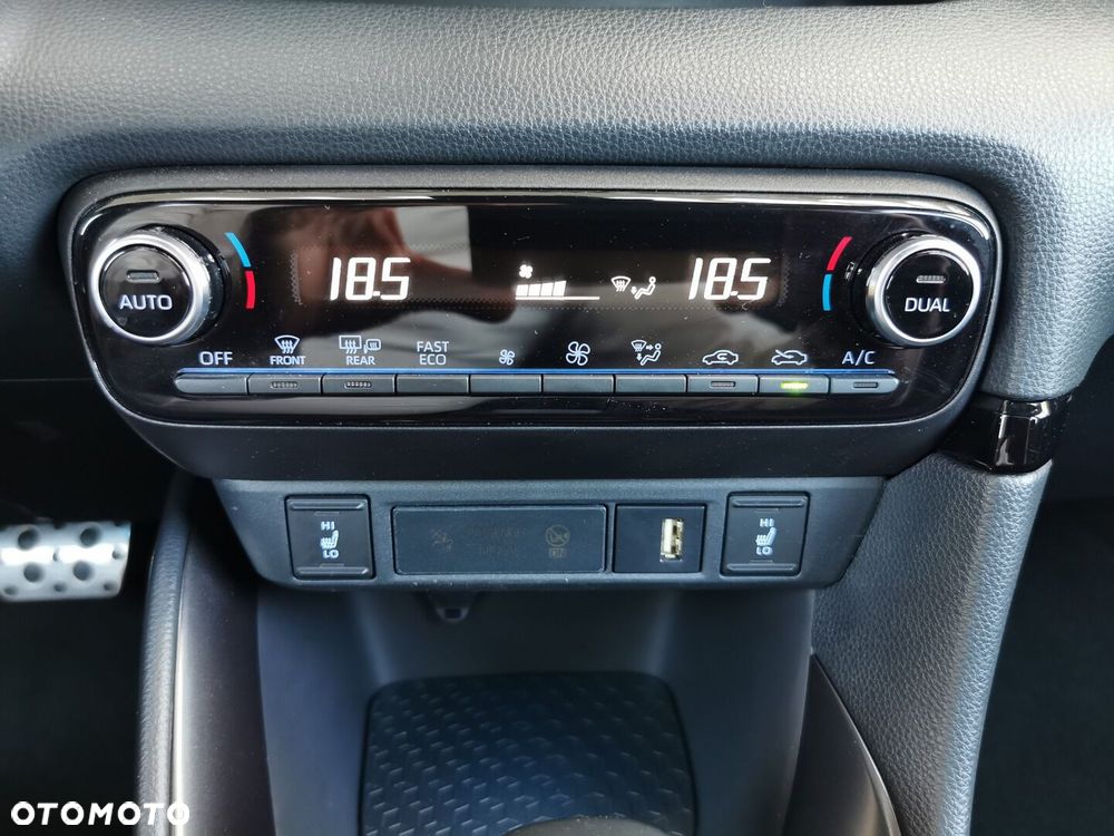 Toyota Yaris - 21
