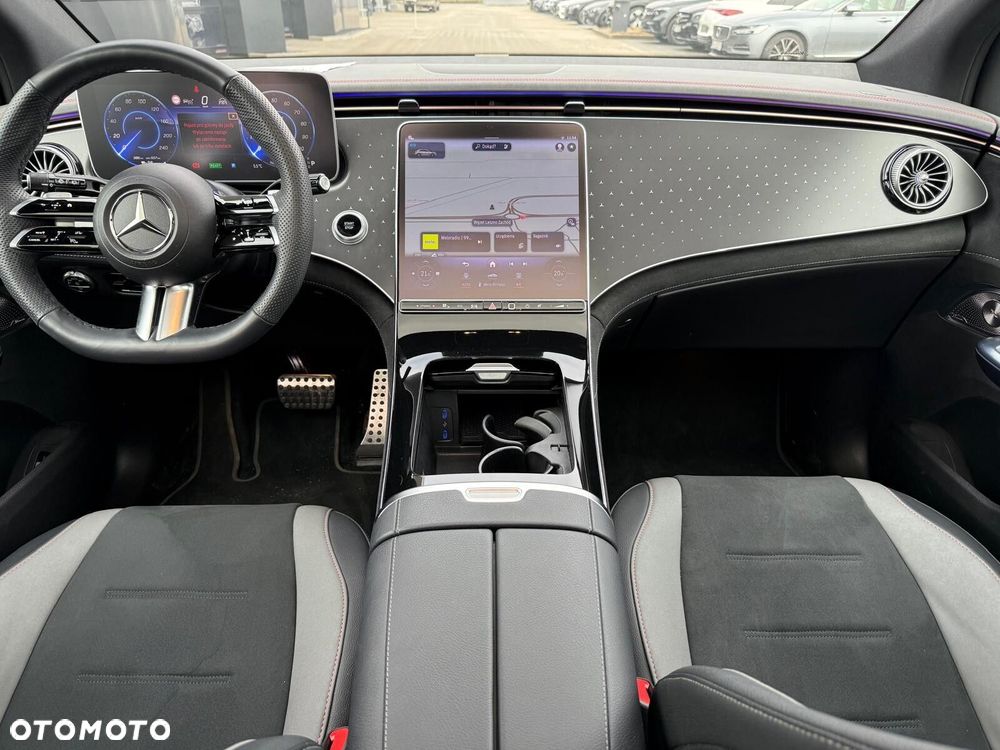Mercedes-Benz EQE - 12