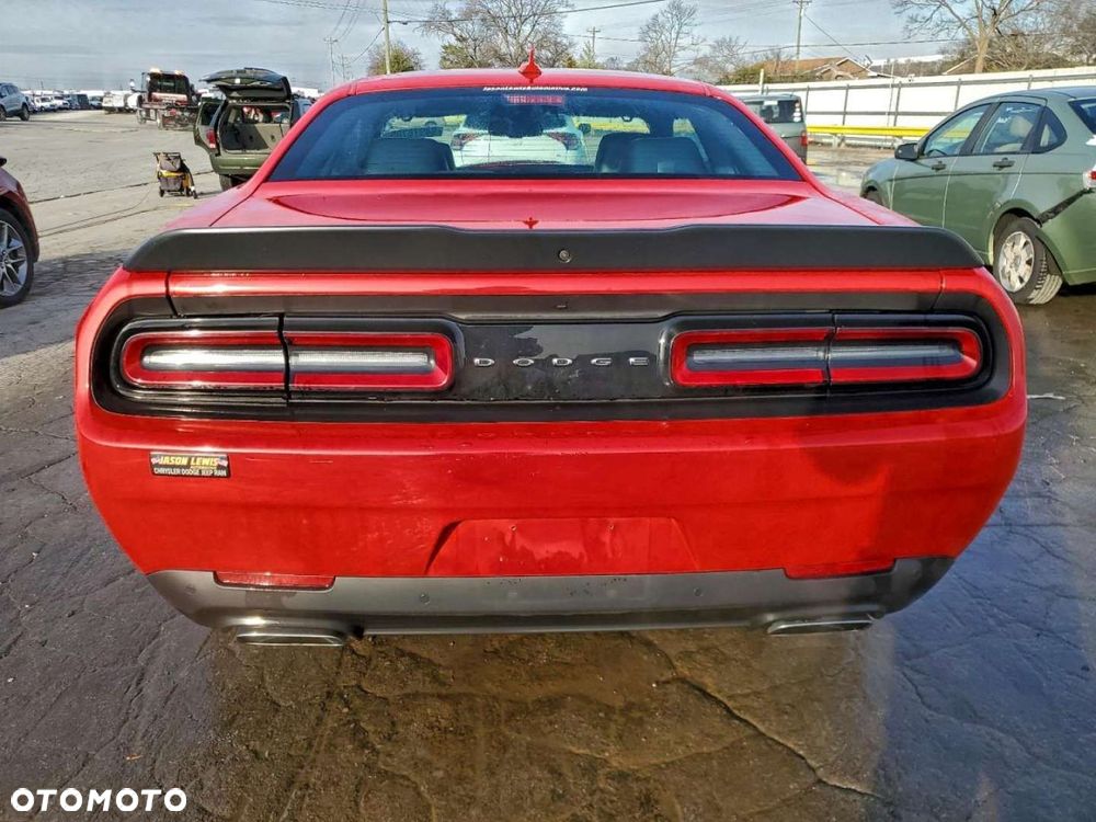 Dodge Challenger - 3
