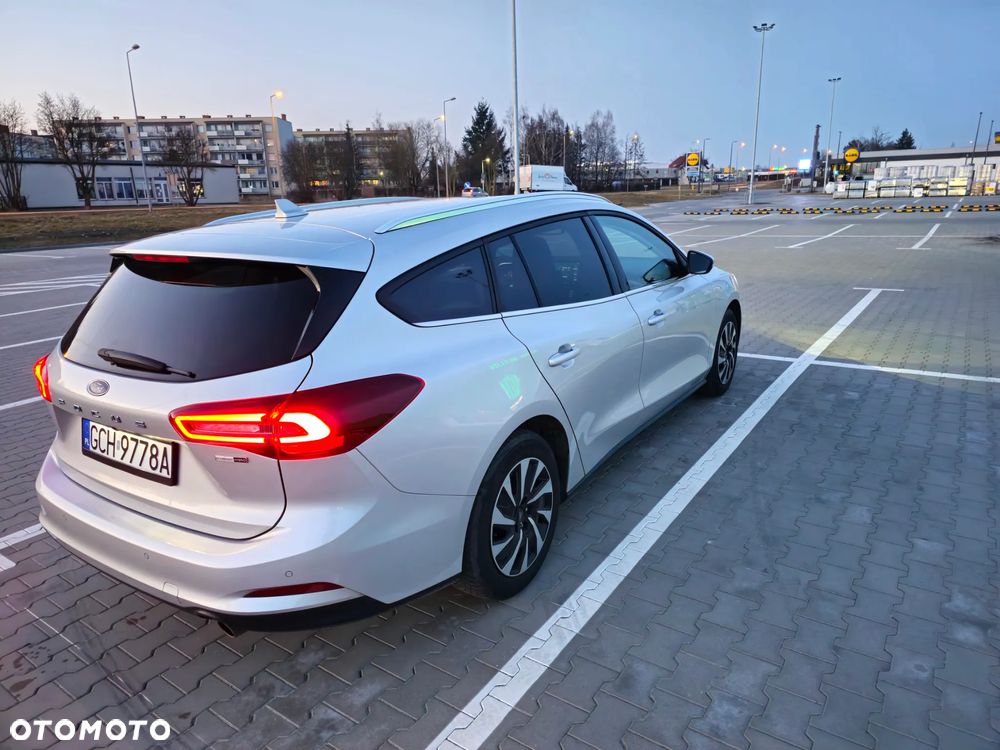 Ford Focus 1.0 EcoBoost Hybrid TITANIUM STYLE - 9