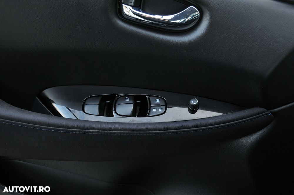 Nissan LEAF 40 kWh N-Connecta - 17