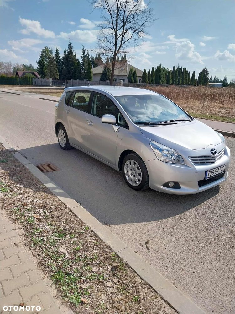 Toyota Verso 2.0 D-4D Sol plus - 3