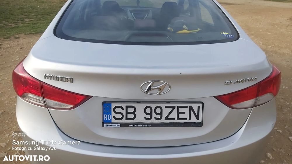 Hyundai Elantra 1.6 MPi Highway Heat+ - 14