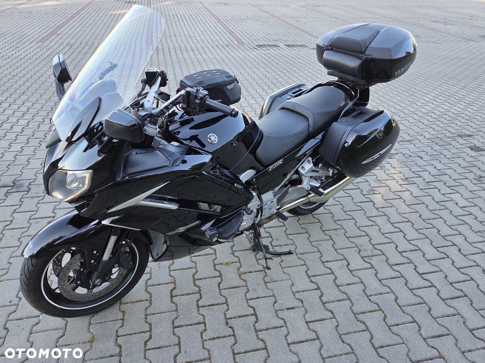 Yamaha FJR - 6