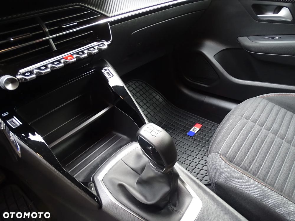 Peugeot 208 PureTech 75 Allure - 19