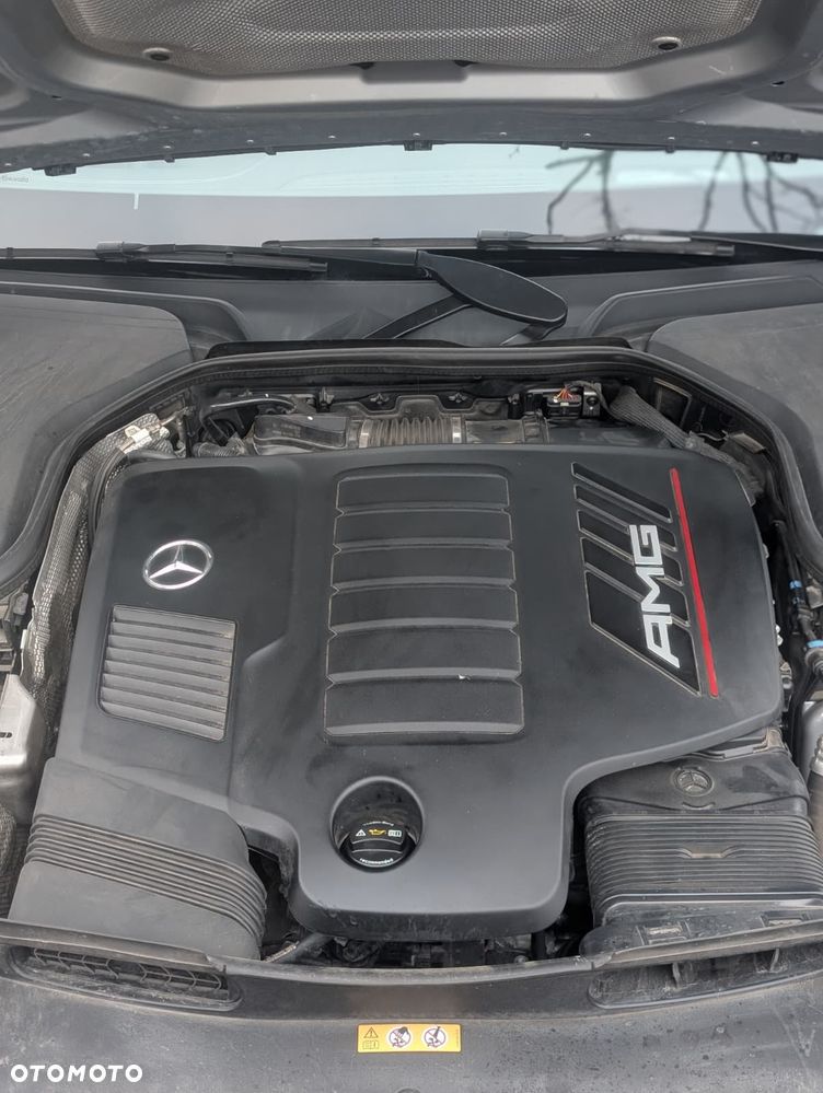Mercedes-Benz AMG GT 43 4-Matic+ - 11