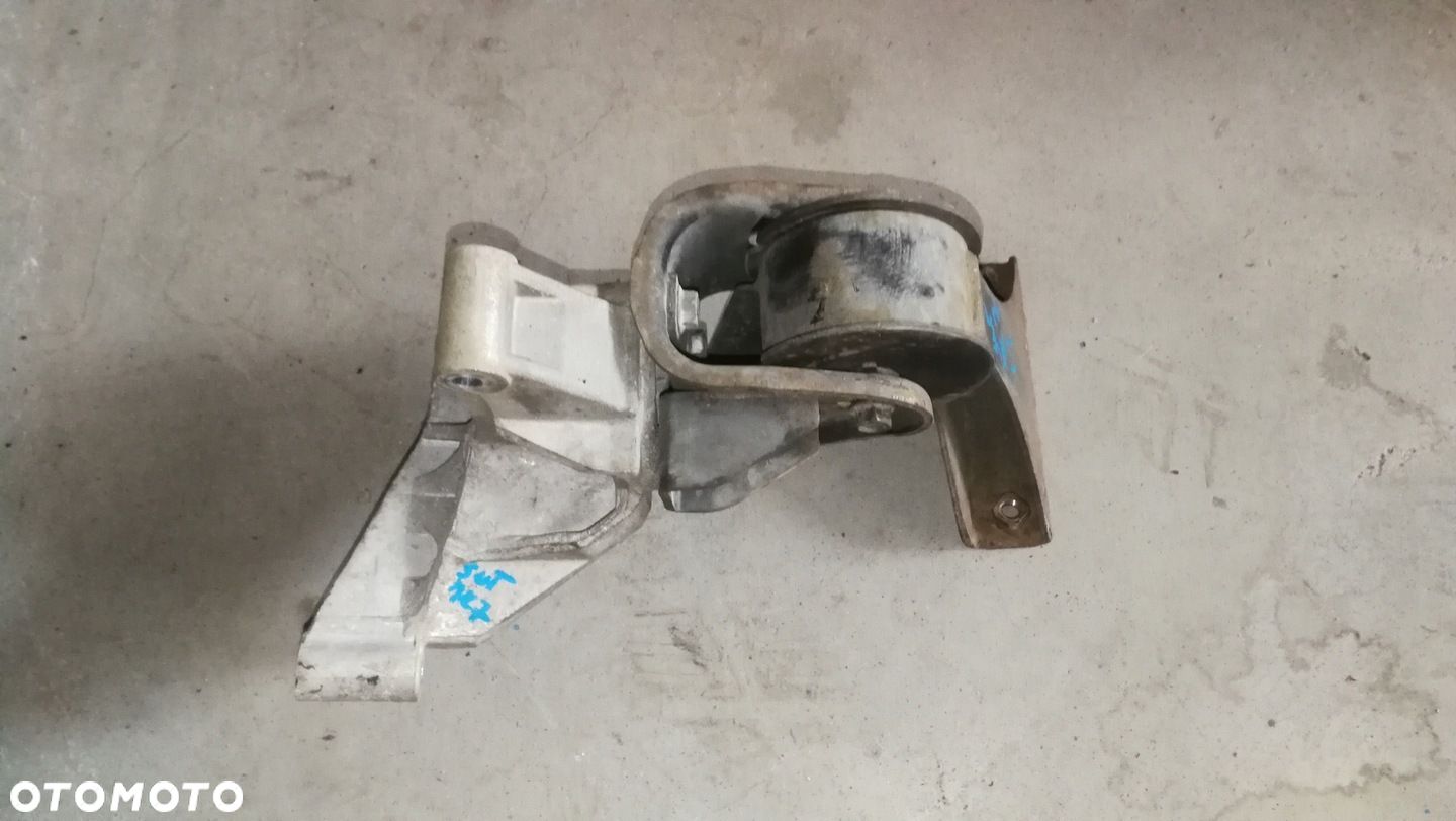 Łapa poduszka skrzyni 1.2 Suzuki Swift MK7 10-16 - 1