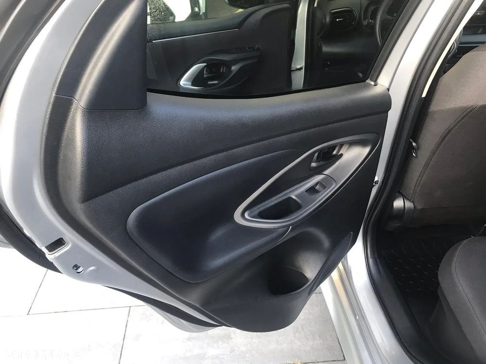 Toyota Yaris Hybrid 1.5 Executive - 22