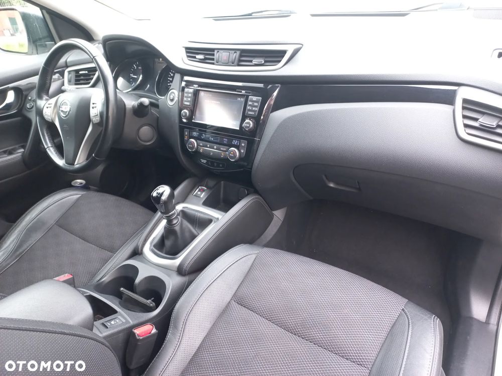 Nissan Qashqai 1.6 DCi Tekna+ - 8