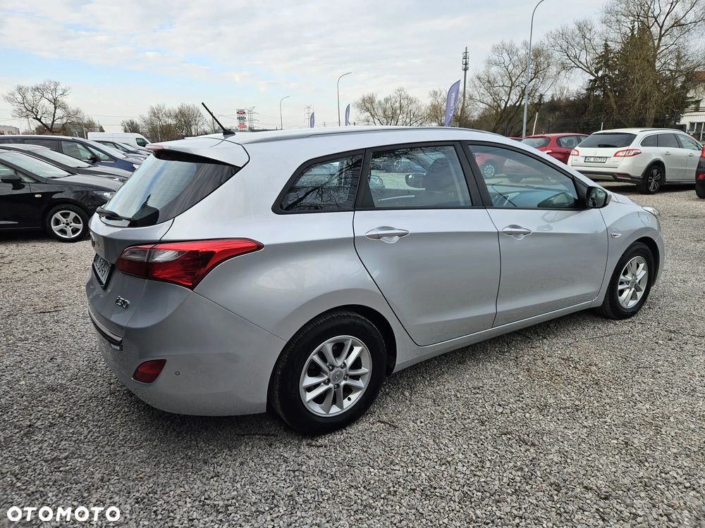 Hyundai i30 1.4 Comfort - 14