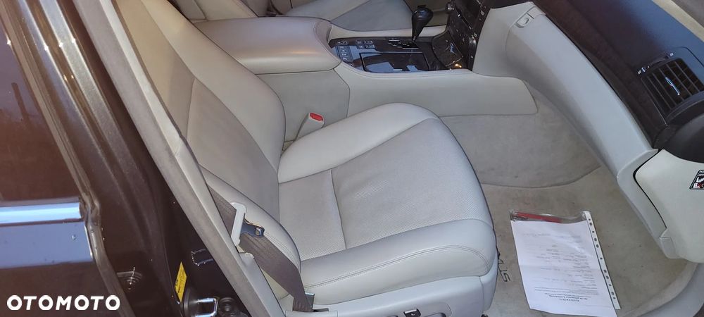 Lexus LS 460 Prestige - 14